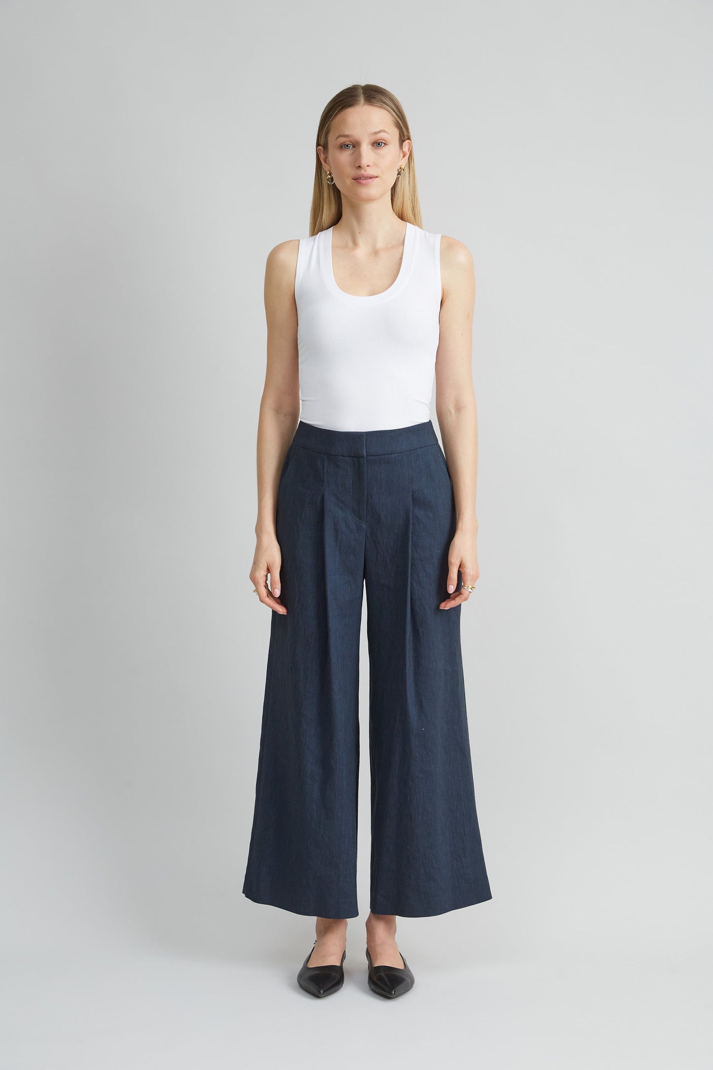 Pleated Linen Pant