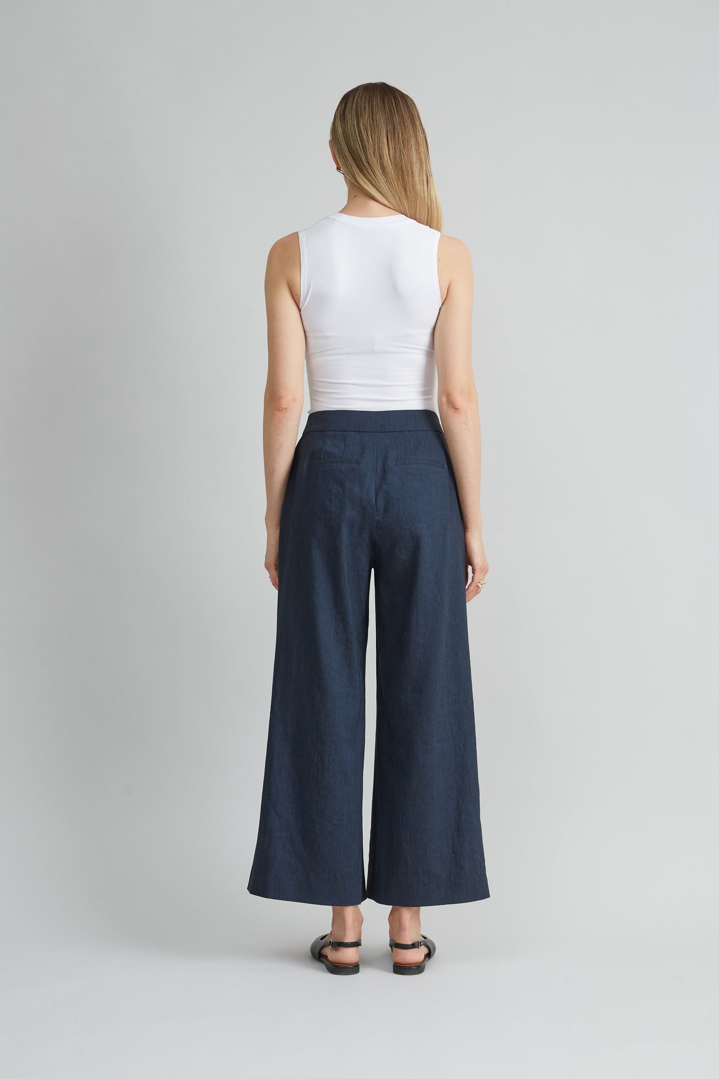 Pleated Linen Pant