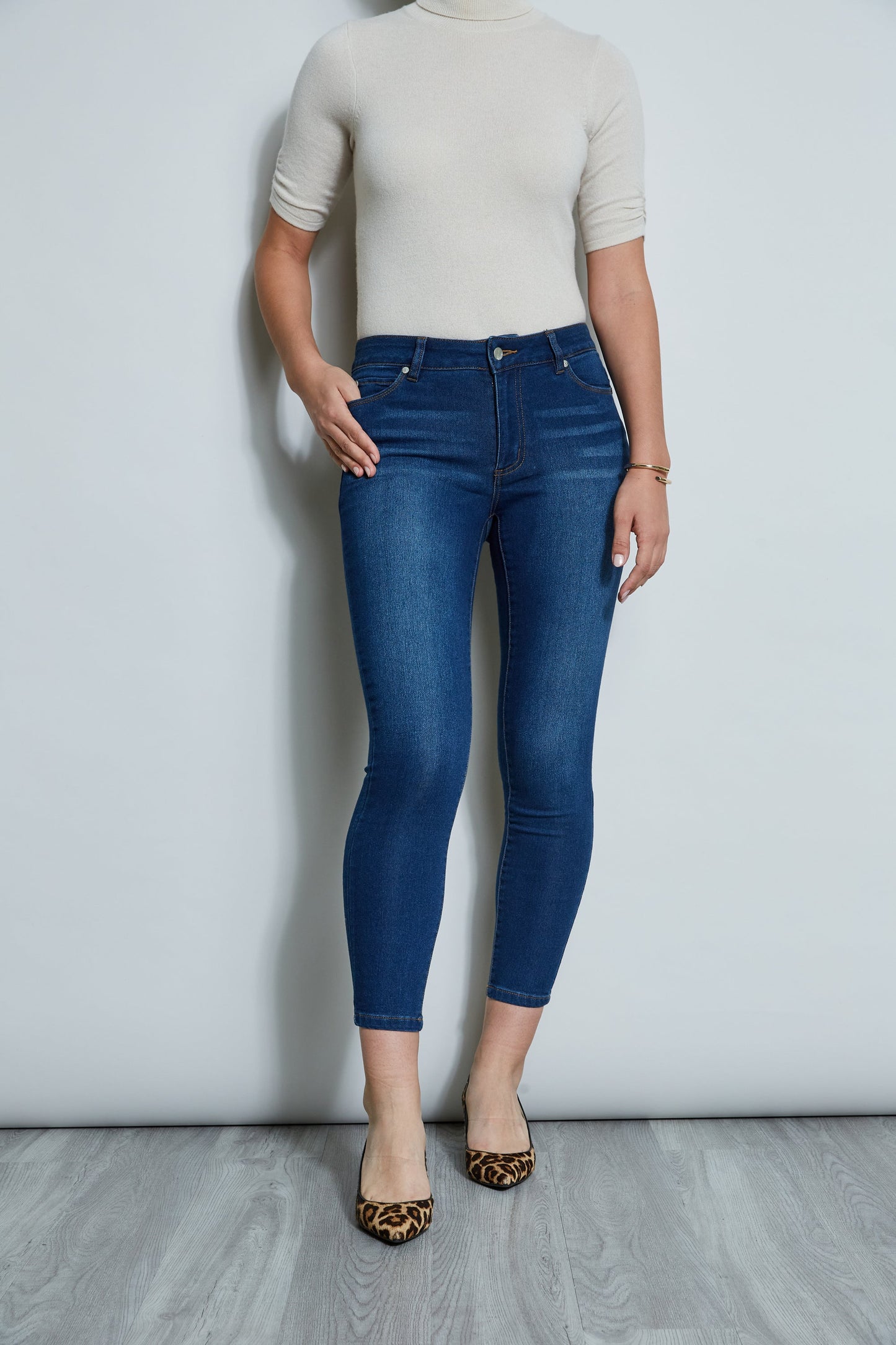 Tahari 28 Skinny Denim Jeans